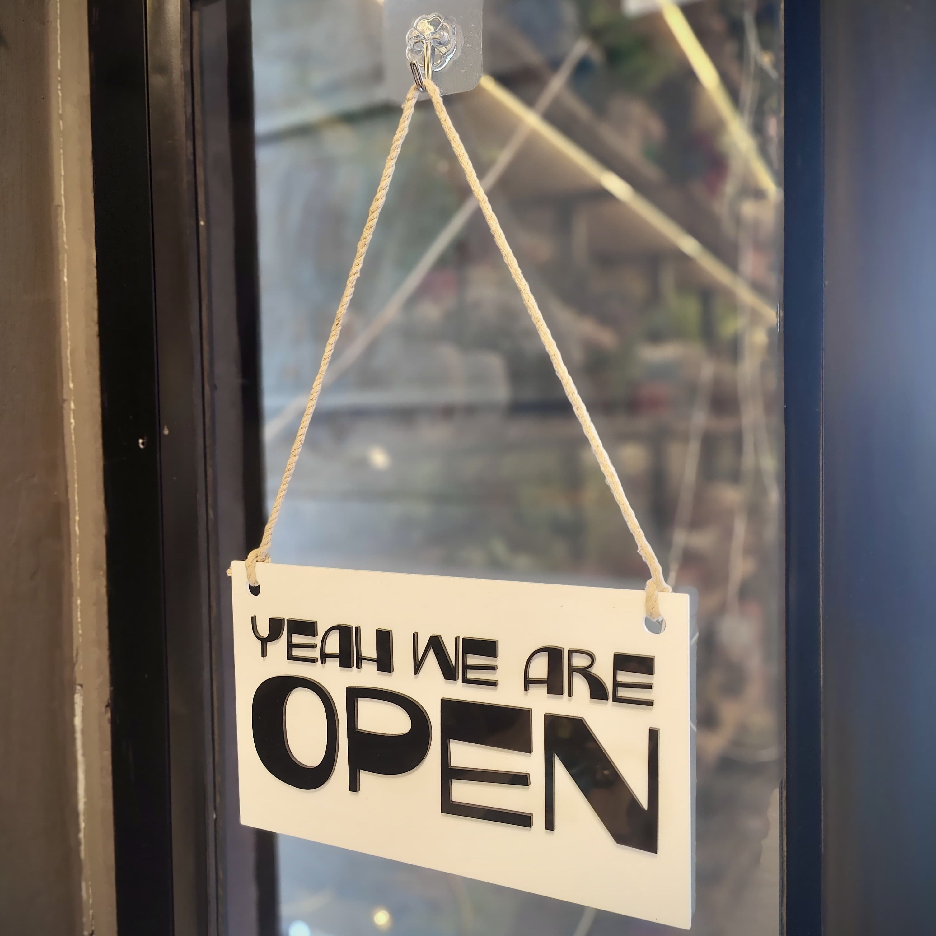 Reversible Open/Closed Sign – Nameplate Studio