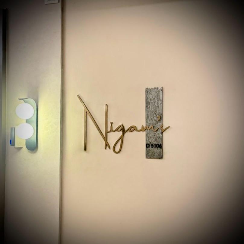 Casa Éclat Metal Nameplate