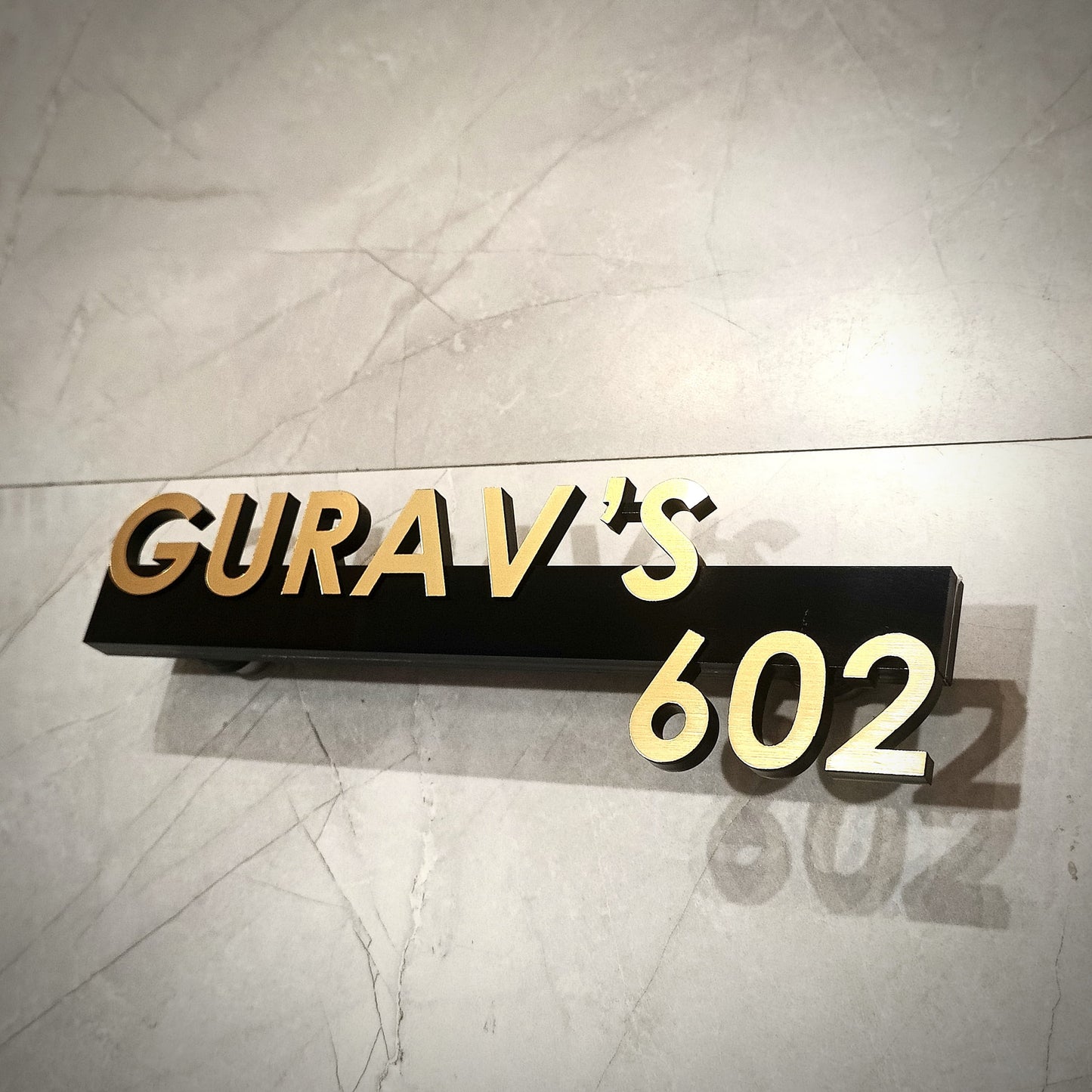 Lumi'Line Indoor Nameplate