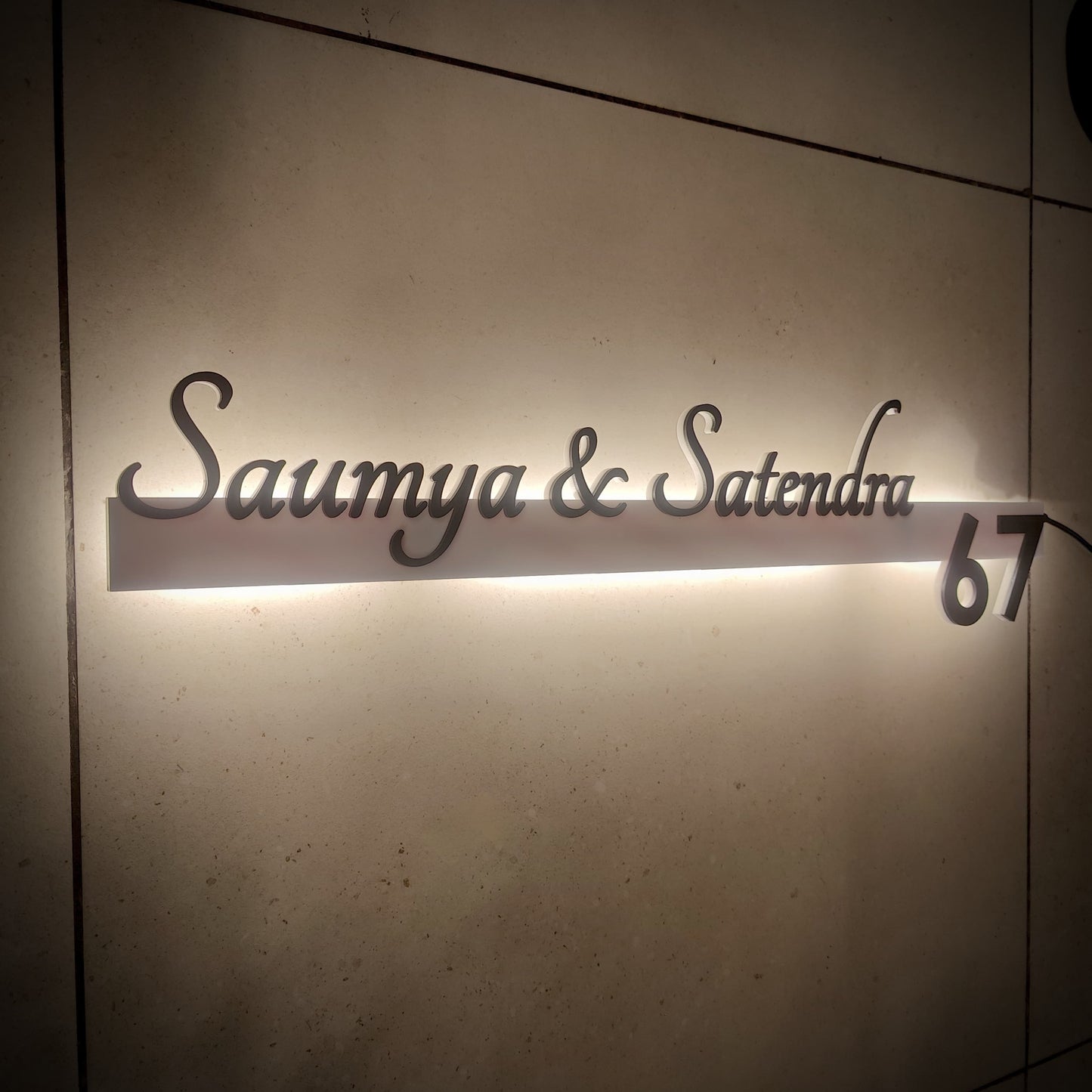 Lumi'Line Indoor Nameplate