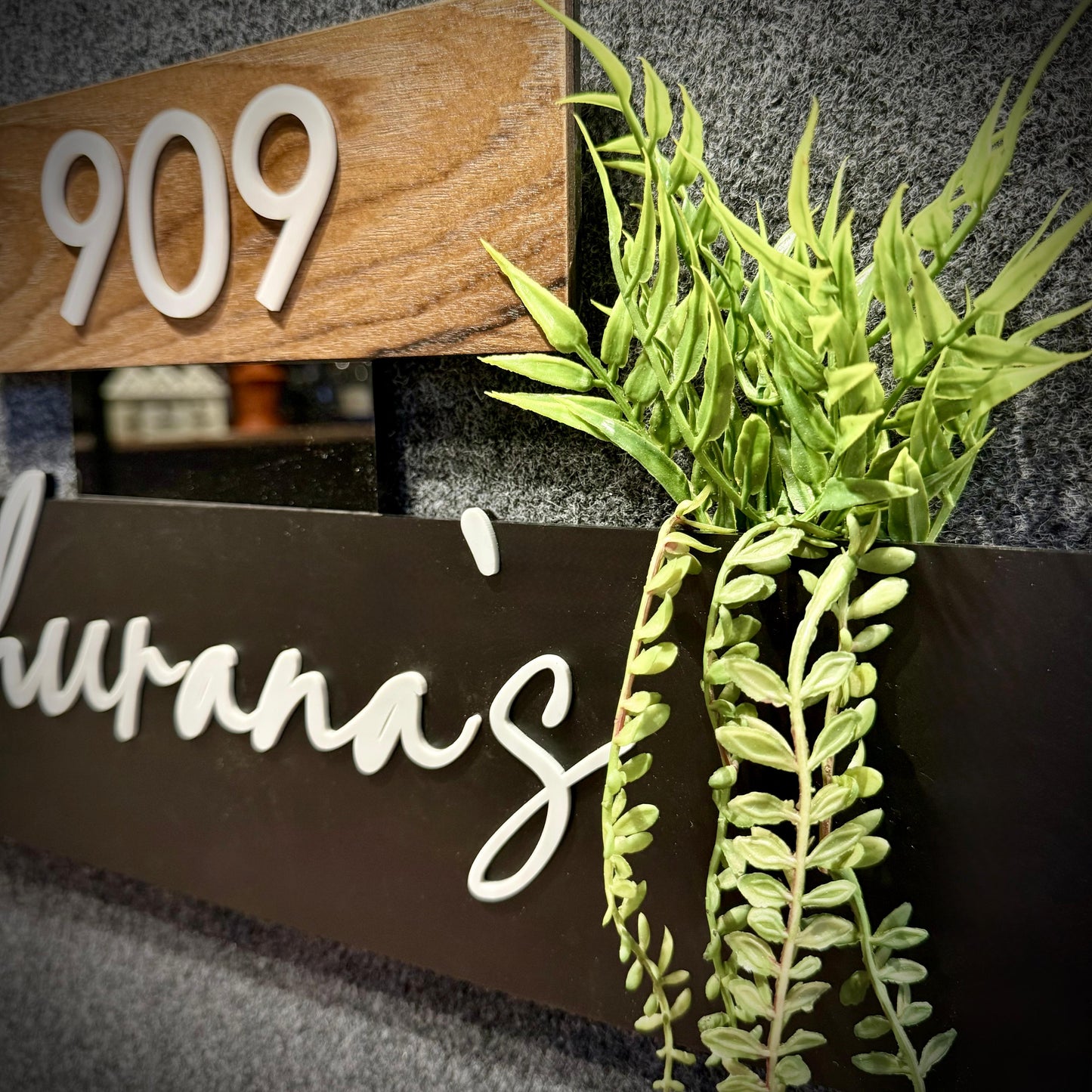 Nomara Luxe Nameplate