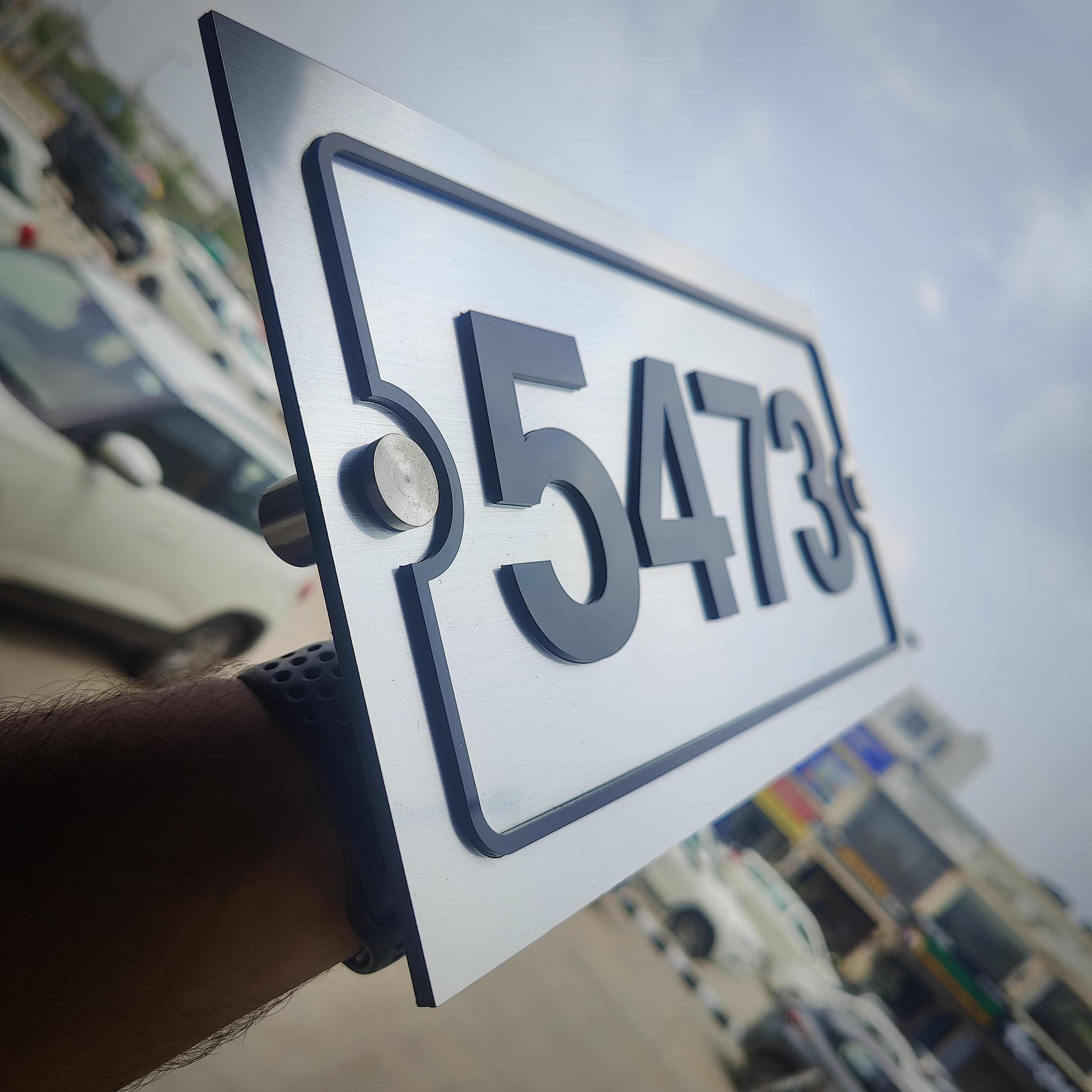 The Basic Numberplate with Border – Nameplate Studio