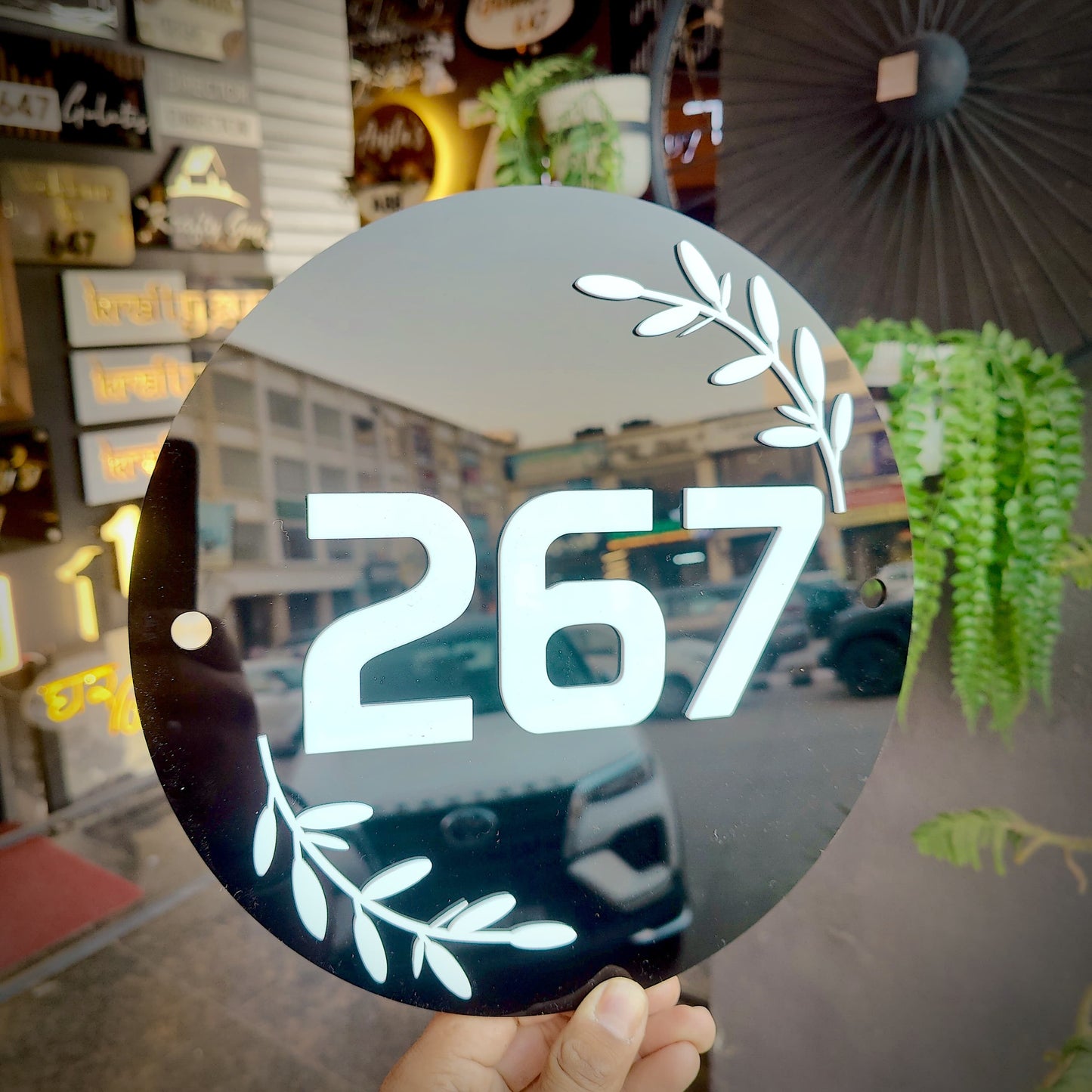 The Round Leafy Nameplate